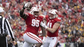 Ray Fittipaldo Tabs Steelers' Keeanu Benton As The Rookie Who Could Quickly Become A Starter In 2023 (Steelers News). Photo by David Stluka / uwbadgers.com